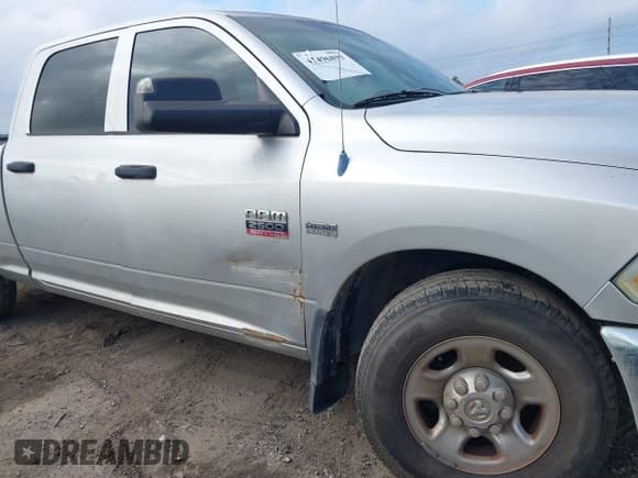 ✅ 2012 Ram 2500 ST • VIN: 3C6TD4CT5CG100519 • Lot: 41496893. Listed on IAAI with 218,678 mi. Free auction sales archive from the USA and detailed vehicle history report at DreamBid. Image 6.