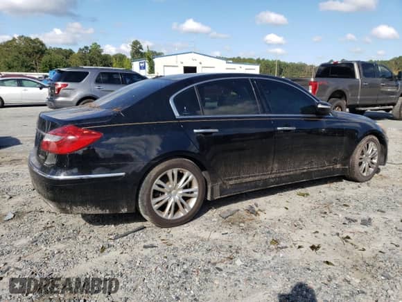 2013 Hyundai Genesis 3.8L z VIN KMHGC4DD0DU231274, wystawiony jako Copart lot #73247634 z przebiegiem 117 188 mil mil oraz Szkoda całkowita • Salvage title. Historia ofert i sprzedaży dostępna na DreamBid. Obrazek 3.