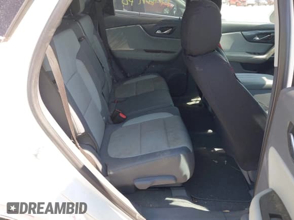 ✅ 2020 Chevrolet Blazer LT • VIN: 3GNKBJR47LS615194 • Лот: 43146244. Опубликован ранее на IAAI с пробегом 121 937 миль. Бесплатный доступ к архиву аукционных продаж из США и подробный отчёт об истории автомобиля на DreamBid. Изображение 8.