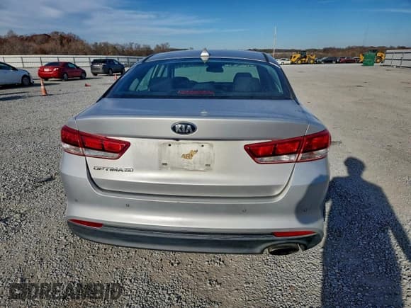 ✅ 2018 Kia Optima LX • VIN: 5XXGT4L36JG249874 • Lot: 94232195. Listed on Copart with 84,657 mi. Free auction sales archive from the USA and detailed vehicle history report at DreamBid. Image 6.