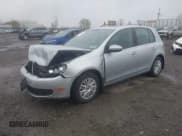 ✅ 2011 Volkswagen Golf • VIN: WVWDB7AJ4BW344278 • Lot: 42019808. Wystawiony na IAAI z przebiegiem Nie podano. Bezpłatny archiwum sprzedaży aukcyjnych z USA i szczegółowy raport historii pojazdu na DreamBid. Zdjęcie 2.