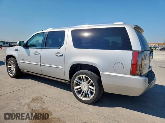 ✅ 2014 Cadillac Escalade ESV Premium • VIN: 1GYS4JEF0ER217030 • Lot: 82175315. Listed on Copart with 267,480 mi. Free auction sales archive from the USA and detailed vehicle history report at DreamBid. Image 2.