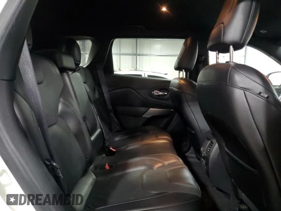 ✅ 2019 Jeep Cherokee Limited • VIN: 1C4PJMDX9KD467634 • Лот: 85831555. Опубликован ранее на Copart с пробегом 92 499 миль. Бесплатный доступ к архиву аукционных продаж из США и подробный отчёт об истории автомобиля на DreamBid. Изображение 11.