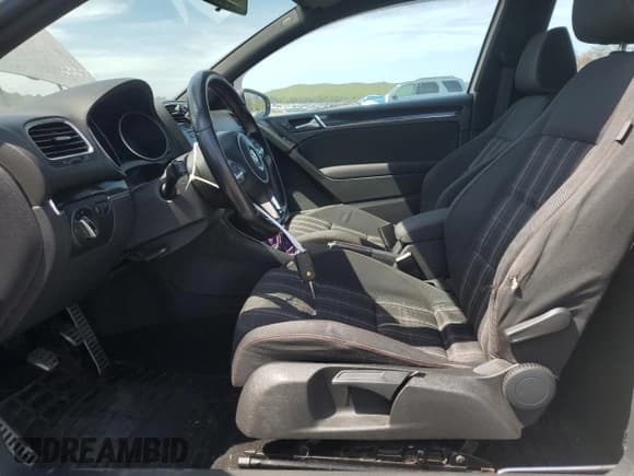 ✅ 2011 Volkswagen Golf GTI w/Sunroof PZEV • VIN: WVWED7AJ6BW322751 • Lot: 56888215. Listed on Copart with 144,477 mi. Free auction sales archive from the USA and detailed vehicle history report at DreamBid. Image 7.