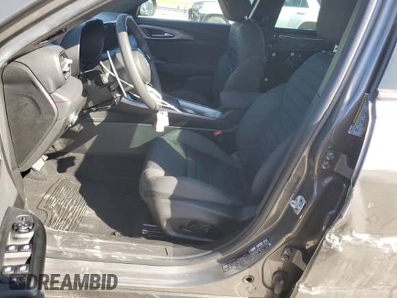 2024 Dodge Hornet R/T z VIN ZACPDFCW6R3A27983, wystawiony jako Copart lot #47845855 z przebiegiem 18 861 mil mil oraz Czysty tytuł • Clean title. Historia ofert i sprzedaży dostępna na DreamBid. Obrazek 7.