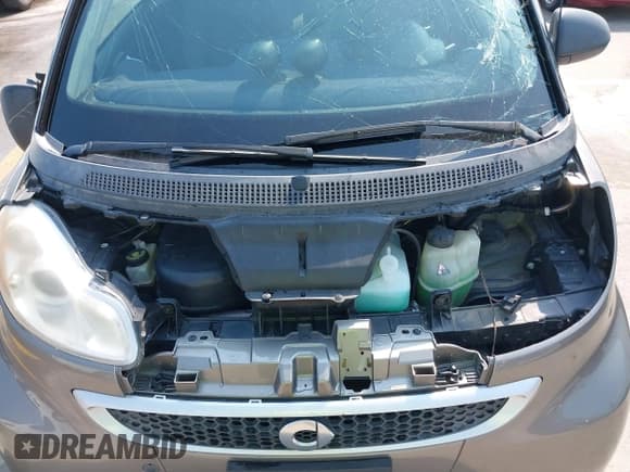 ✅ 2013 Smart fortwo Passion • VIN: WMEEK3BA2DK638916 • Lot: 42938739. Wystawiony na IAAI z przebiegiem 76 738 mil. Bezpłatny archiwum sprzedaży aukcyjnych z USA i szczegółowy raport historii pojazdu na DreamBid. Zdjęcie 10.