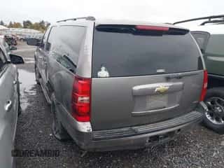 2007 Chevrolet Suburban LT z VIN 3GNFC16077G259466, wystawiony jako IAAI lot #43583193 z przebiegiem 173 941 mil mil oraz . Historia ofert i sprzedaży dostępna na DreamBid. Obrazek 3.