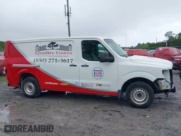 ✅ 2019 Nissan NV Cargo S • VIN: 1N6BF0KY0KN808846 • Lot: 41946597. Wystawiony na IAAI z przebiegiem 128 372 mil. Bezpłatny archiwum sprzedaży aukcyjnych z USA i szczegółowy raport historii pojazdu na DreamBid. Zdjęcie 14.