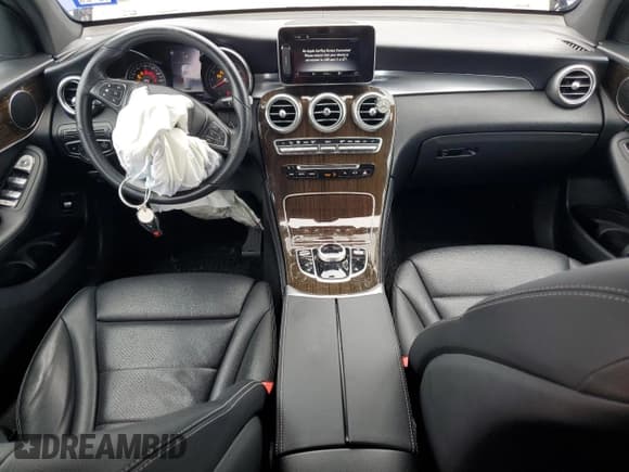 ✅ 2019 Mercedes-Benz GLC 300 • VIN: WDC0G4JBXKF618262 • Lot: 64362355. Wystawiony na Copart z przebiegiem 76 916 mil. Bezpłatny archiwum sprzedaży aukcyjnych z USA i szczegółowy raport historii pojazdu na DreamBid. Zdjęcie 8.