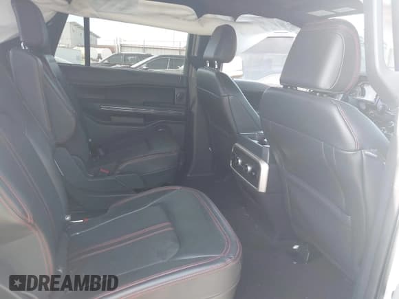 ✅ 2023 Ford Expedition Limited • VIN: 1FMJU2A89PEA53782 • Лот: 42574337. Опубликован ранее на IAAI с пробегом 28 584 миль. Бесплатный доступ к архиву аукционных продаж из США и подробный отчёт об истории автомобиля на DreamBid. Изображение 8.