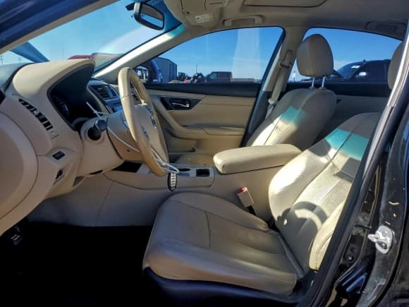 ✅ 2016 Nissan Altima SR • VIN: 1N4AL3AP9GC163916 • Lot: 94455515. Listed on Copart with 154,649 mi. Free auction sales archive from the USA and detailed vehicle history report at DreamBid. Image 7.