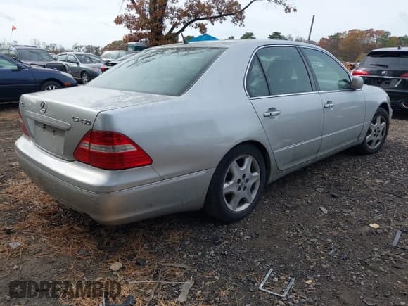 ✅ 2004 Lexus LS 430 • VIN: JTHBN36F640167443 • Lot: 43642617. Listed on IAAI with 168,188 mi. Free auction sales archive from the USA and detailed vehicle history report at DreamBid. Image 4.