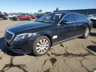 ✅ 2015 Mercedes-Benz S 550 • VIN: WDDUG8FB4FA183125 • Lot: 84269035. Wystawiony na Copart z przebiegiem 154 824 mil. Bezpłatny archiwum sprzedaży aukcyjnych z USA i szczegółowy raport historii pojazdu na DreamBid. Zdjęcie 1.