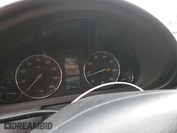 ✅ 2006 Mercedes-Benz C 280 Luxury • VIN: WDBRF92HX6F754637 • Lot: 57135925. Wystawiony na Copart z przebiegiem 167 854 mil. Bezpłatny archiwum sprzedaży aukcyjnych z USA i szczegółowy raport historii pojazdu na DreamBid. Zdjęcie 9.