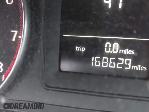 ✅ 2010 Volkswagen Jetta Limited Edition • VIN: 3VWAZ7AJ5AM134458 • Lot: 41941682. Listed on IAAI with 168,629 mi. Free auction sales archive from the USA and detailed vehicle history report at DreamBid. Image 16.