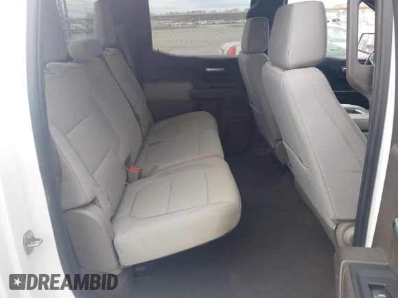 ✅ 2021 Chevrolet Silverado 1500 LT • VIN: 3GCPYDEK1MG204039 • Lot: 43687424. Listed on IAAI with 121,109 mi. Free auction sales archive from the USA and detailed vehicle history report at DreamBid. Image 8.