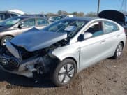 ✅ 2020 Hyundai Ioniq Blue • VIN: KMHC65LC1LU219492 • Lot: 40657406. Wystawiony na IAAI z przebiegiem 117 063 mil. Bezpłatny archiwum sprzedaży aukcyjnych z USA i szczegółowy raport historii pojazdu na DreamBid. Zdjęcie 2.