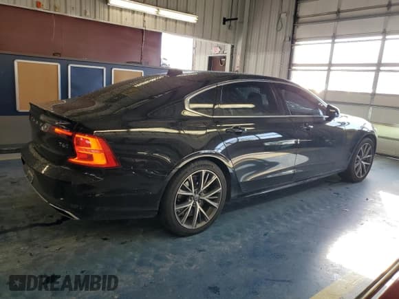 ✅ 2019 Volvo S90 Momentum • VIN: LVYA22MKXKP084109 • Lot: 83729364. Listed on Copart with 90,648 mi. Free auction sales archive from the USA and detailed vehicle history report at DreamBid. Image 3.