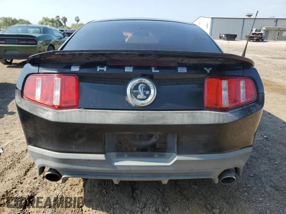 ✅ 2012 Ford Mustang Shelby GT500 • VIN: 1ZVBP8JS3C5221597 • Lot: 51902795. Wystawiony na Copart z przebiegiem 117 158 mil. Bezpłatny archiwum sprzedaży aukcyjnych z USA i szczegółowy raport historii pojazdu na DreamBid. Zdjęcie 6.