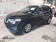 ✅ 2018 Nissan Rogue S • VIN: 5N1AT2MV3JC773456 • Lot: 43563754. Wystawiony na IAAI z przebiegiem 146 938 mil. Bezpłatny archiwum sprzedaży aukcyjnych z USA i szczegółowy raport historii pojazdu na DreamBid. Zdjęcie 2.