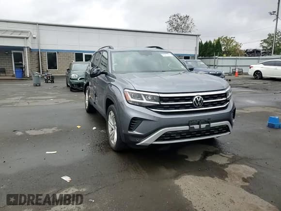✅ 2022 Volkswagen Atlas SE • VIN: 1V2KR2CA8NC533992 • Lot: 83814305. Wystawiony na Copart z przebiegiem 56 743 mil. Bezpłatny archiwum sprzedaży aukcyjnych z USA i szczegółowy raport historii pojazdu na DreamBid. Zdjęcie 14.
