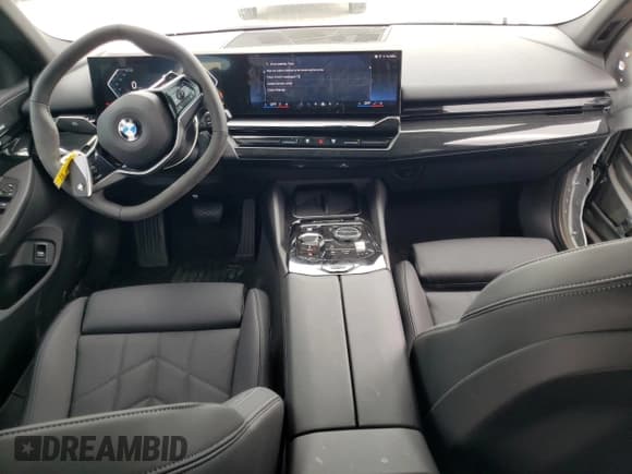 ✅ 2024 BMW 5 Series 530i • VIN: WBA43FJ03RCR61887 • Лот: 69975144. Опубликован ранее на Copart с пробегом 2 737 миль. Бесплатный доступ к архиву аукционных продаж из США и подробный отчёт об истории автомобиля на DreamBid. Изображение 8.