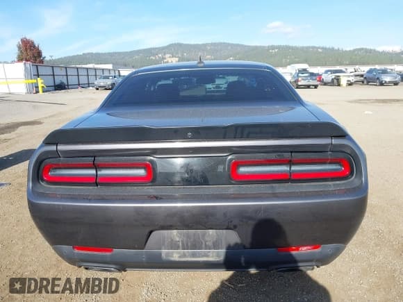 ✅ 2018 Dodge Challenger R/T Scat Pack • VIN: 2C3CDZFJXJH331370 • Lot: 43520068. Wystawiony na IAAI z przebiegiem 48 432 mil. Bezpłatny archiwum sprzedaży aukcyjnych z USA i szczegółowy raport historii pojazdu na DreamBid. Zdjęcie 16.