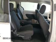 ✅ 2022 Chrysler Voyager LX • VIN: 2C4RC1CG4NR158156 • Lot: 86328915. Wystawiony na Copart z przebiegiem 62 777 mil. Bezpłatny archiwum sprzedaży aukcyjnych z USA i szczegółowy raport historii pojazdu na DreamBid. Zdjęcie 11.