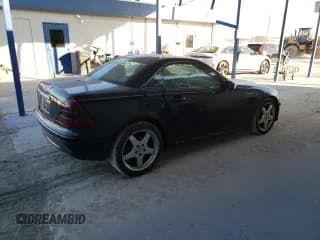 ✅ 2002 Mercedes-Benz SLK 230 Kompressor • VIN: WDBKK49F82F268309 • Лот: 93065065. Опубликован ранее на Copart с пробегом 120 875 миль. Бесплатный доступ к архиву аукционных продаж из США и подробный отчёт об истории автомобиля на DreamBid. Изображение 3.