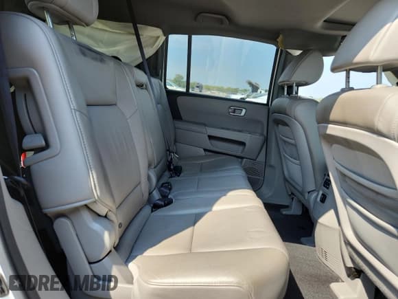 ✅ 2011 Honda Pilot EX-L • VIN: 5FNYF4H72BB007501 • Lot: 81096955. Listed on Copart with 92,532 mi. Free auction sales archive from the USA and detailed vehicle history report at DreamBid. Image 11.