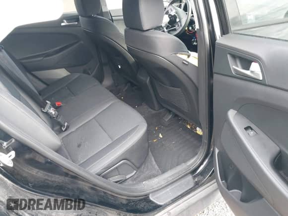 2019 Hyundai Tucson SE z VIN KM8J2CA47KU883670, wystawiony jako IAAI lot #43503613 z przebiegiem 51 899 mil mil oraz . Historia ofert i sprzedaży dostępna na DreamBid. Obrazek 8.