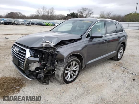 ✅ 2018 Audi Q7 • VIN: WA1LHBF78JD034424 • Lot: 36938824. Wystawiony na Copart z przebiegiem 70 115 mil. Bezpłatny archiwum sprzedaży aukcyjnych z USA i szczegółowy raport historii pojazdu na DreamBid. Zdjęcie 1.