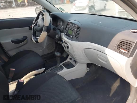 ✅ 2010 Hyundai Accent GLS • VIN: KMHCN4AC3AU432506 • Лот: 42414833. Опубликован ранее на IAAI с пробегом 298 706 миль. Бесплатный доступ к архиву аукционных продаж из США и подробный отчёт об истории автомобиля на DreamBid. Изображение 5.