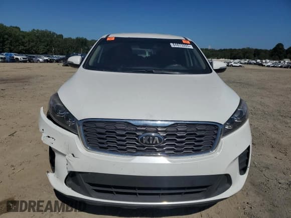 ✅ 2019 Kia Sorento LX • VIN: 5XYPG4A55KG559049 • Lot: 84873205. Listed on Copart with 166,826 mi. Free auction sales archive from the USA and detailed vehicle history report at DreamBid. Image 5.