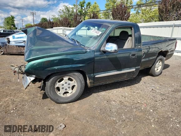 ✅ 2003 Chevrolet Silverado 1500 LS • VIN: 1GCEK14T33Z187969 • Lot: 70116405. Listed on Copart with 135,490 mi. Free auction sales archive from the USA and detailed vehicle history report at DreamBid. Image 1.