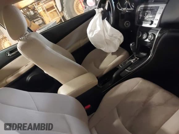 ✅ 2012 Mazda 6 i Touring • VIN: 1YVHZ8DH4C5M35967 • Lot: 43309932. Wystawiony na IAAI z przebiegiem 100 126 mil. Bezpłatny archiwum sprzedaży aukcyjnych z USA i szczegółowy raport historii pojazdu na DreamBid. Zdjęcie 5.