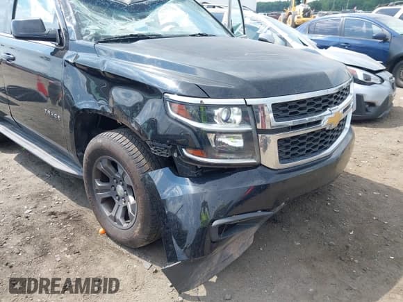 ✅ 2017 Chevrolet Tahoe LT • VIN: 1GNSKBKC4HR141769 • Lot: 42614723. Listed on IAAI with 229,793 mi. Free auction sales archive from the USA and detailed vehicle history report at DreamBid. Image 6.