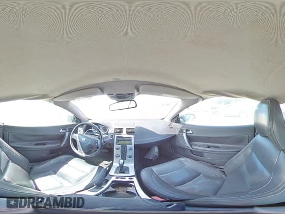 ✅ 2011 Volvo C70 • VIN: YV1672MCXBJ116710 • Lot: 80161475. Wystawiony na Copart z przebiegiem 155 567 mil. Bezpłatny archiwum sprzedaży aukcyjnych z USA i szczegółowy raport historii pojazdu na DreamBid. Zdjęcie 14.