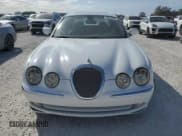 ✅ 2000 Jaguar S-Type V8 • VIN: SAJDA01D8YGL04519 • Lot: 76678364. Wystawiony na Copart z przebiegiem Nie podano. Bezpłatny archiwum sprzedaży aukcyjnych z USA i szczegółowy raport historii pojazdu na DreamBid. Zdjęcie 5.