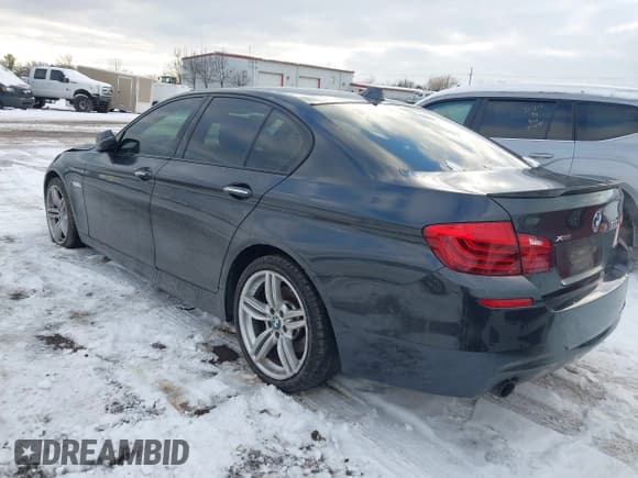 ✅ 2015 BMW 5 Series 535i xDrive • VIN: WBA5B3C54FD543049 • Lot: 43806169. Listed on IAAI with 196,437 mi. Free auction sales archive from the USA and detailed vehicle history report at DreamBid. Image 3.