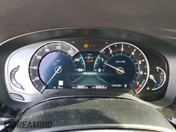 ✅ 2018 BMW 5 Series M550i xDrive • VIN: WBAJB9C53JB034866 • Лот: 68623265. Опубликован ранее на Copart с пробегом 88 967 миль. Бесплатный доступ к архиву аукционных продаж из США и подробный отчёт об истории автомобиля на DreamBid. Изображение 9.