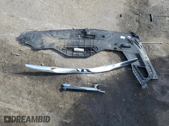 ✅ 2014 Hyundai Sonata Limited • VIN: 5NPEC4AC7EH895705 • Lot: 85545185. Listed on Copart with 82,427 mi. Free auction sales archive from the USA and detailed vehicle history report at DreamBid. Image 12.