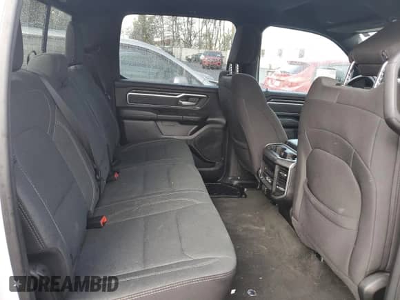 2021 Ram 1500 Big Horn z VIN 1C6SRFFM6MN766584, wystawiony jako Copart lot #80332284 z przebiegiem 68 395 mil mil oraz Szkoda całkowita • Salvage title. Historia ofert i sprzedaży dostępna na DreamBid. Obrazek 10.