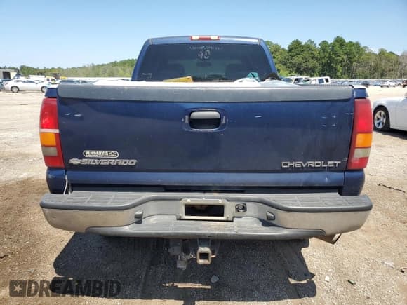 ✅ 2002 Chevrolet Silverado 2500HD LT • VIN: 1GCHK23U72F217178 • Lot: 68378834. Wystawiony na Copart z przebiegiem 327 008 mil. Bezpłatny archiwum sprzedaży aukcyjnych z USA i szczegółowy raport historii pojazdu na DreamBid. Zdjęcie 6.