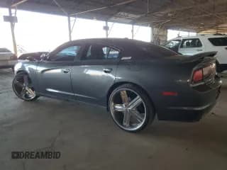 ✅ 2013 Dodge Charger SXT Plus • VIN: 2C3CDXHG4DH611697 • Lot: 85342425. Wystawiony na Copart z przebiegiem 79 303 mil. Bezpłatny archiwum sprzedaży aukcyjnych z USA i szczegółowy raport historii pojazdu na DreamBid. Zdjęcie 2.