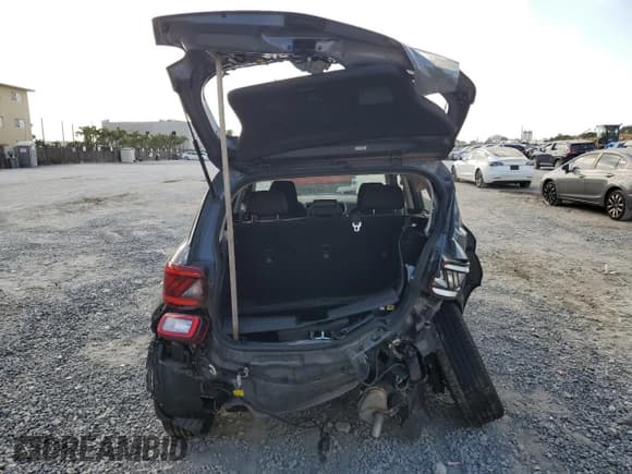 ✅ 2021 Hyundai Venue Denim • VIN: KMHRC8A38MU126624 • Lot: 45456465. Listed on Copart with 42,168 mi. Free auction sales archive from the USA and detailed vehicle history report at DreamBid. Image 6.