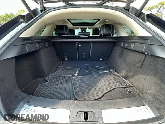 ✅ 2018 Land Rover Range Rover Velar S • VIN: SALYB2RN1JA709760 • Лот: 89445655. Опубликован ранее на Copart с пробегом 105 587 миль. Бесплатный доступ к архиву аукционных продаж из США и подробный отчёт об истории автомобиля на DreamBid. Изображение 13.