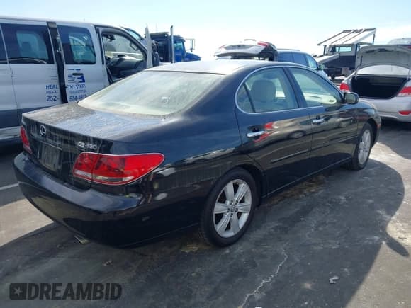 ✅ 2005 Lexus ES 350 • VIN: JTHBA30G955060596 • Lot: 43266130. Listed on IAAI with 235,005 mi. Free auction sales archive from the USA and detailed vehicle history report at DreamBid. Image 4.