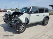 ✅ 2024 Ford Bronco Badlands • VIN: 1FMEE9BP4RLA84742 • Lot: 55828295. Listed on Copart with 828 mi. Free auction sales archive from the USA and detailed vehicle history report at DreamBid. Image 1.