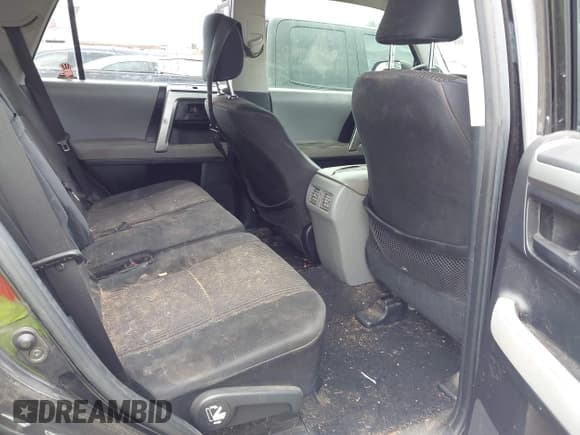 ✅ 2013 Toyota 4Runner Trail • VIN: JTEBU5JR2D5128882 • Lot: 43276008. Wystawiony na IAAI z przebiegiem 261 174 mil. Bezpłatny archiwum sprzedaży aukcyjnych z USA i szczegółowy raport historii pojazdu na DreamBid. Zdjęcie 8.